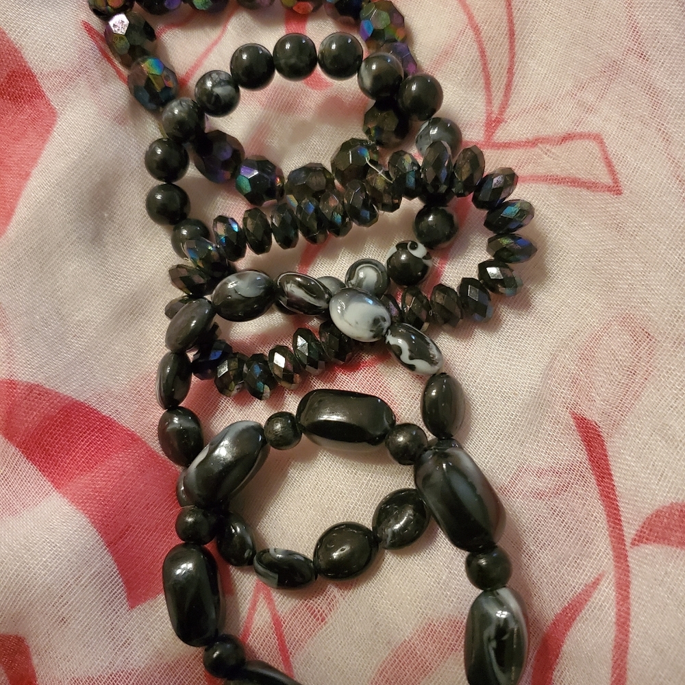 Set of bracelets